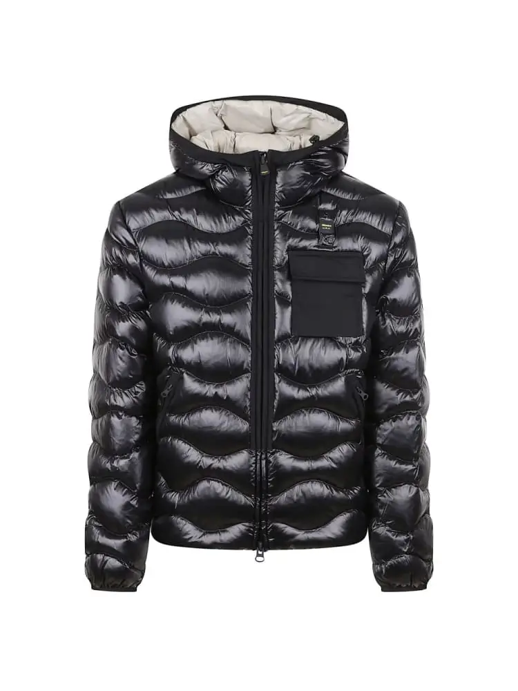 giubbotto nero uomo logo sul braccio