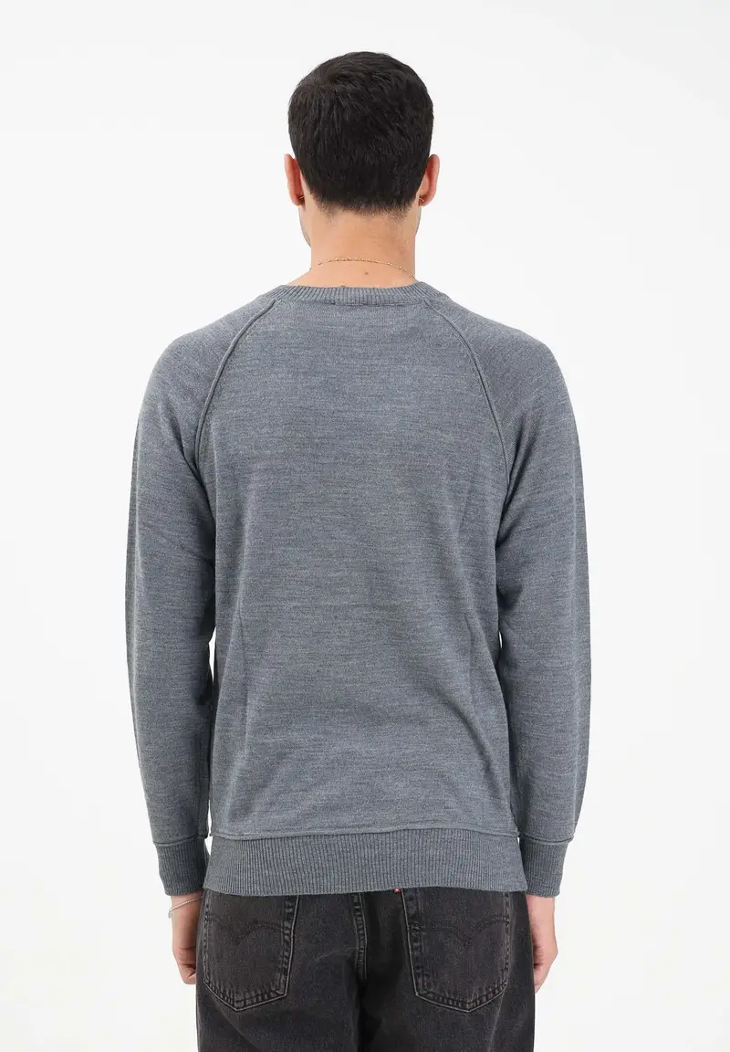 Maglioncino girocollo grigio da uomo con patch logo miniatura 3