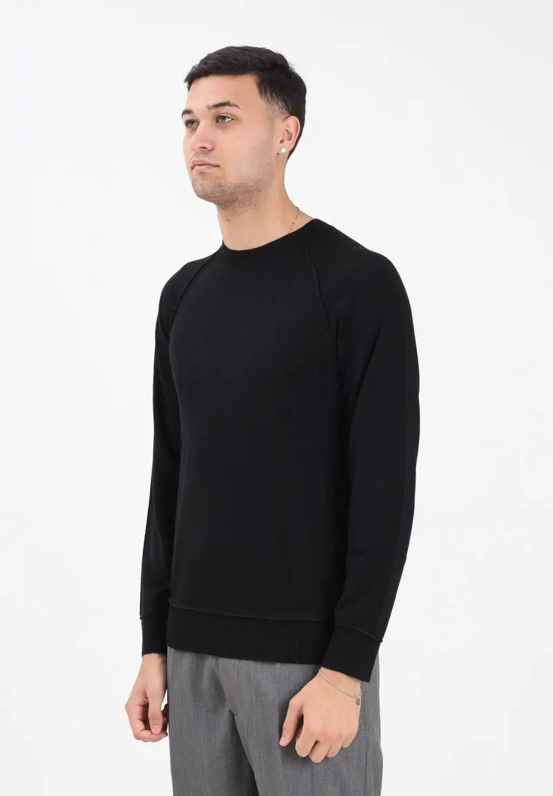 Maglioncino girocollo nero da uomo con patch logo