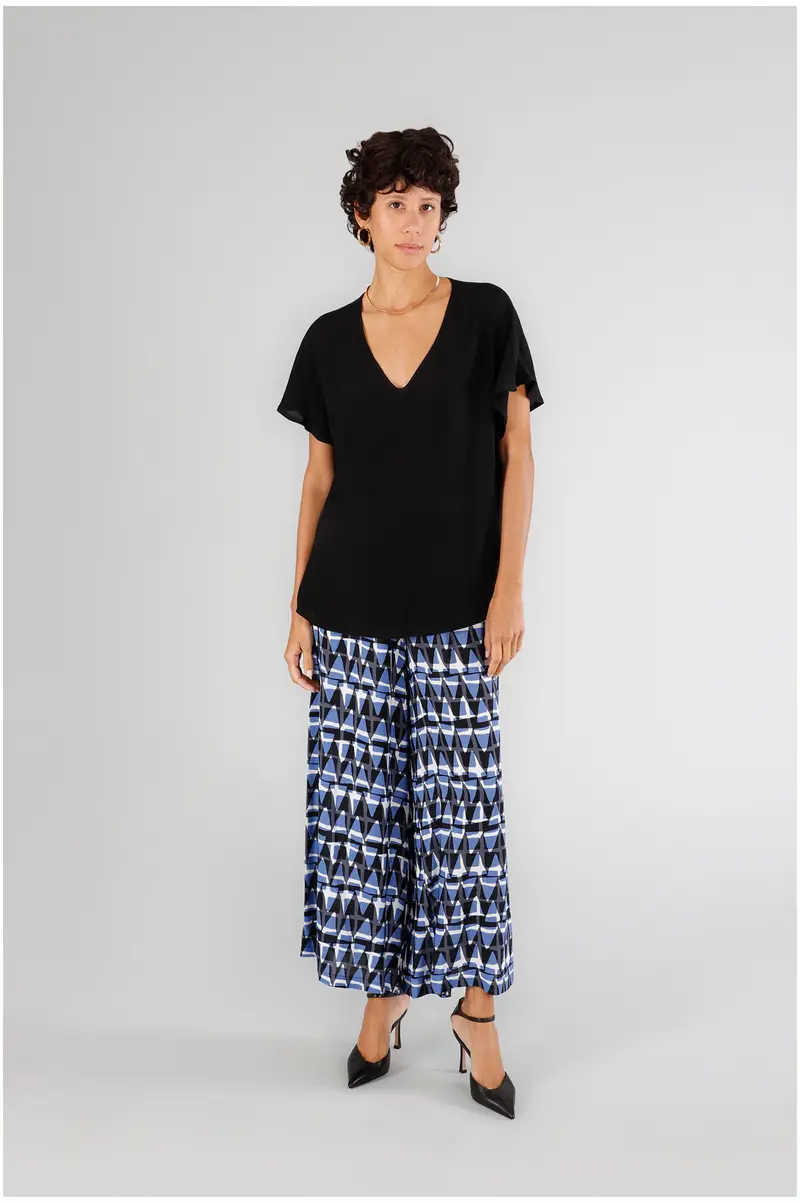 blusa scollo a "v" in marocaine stampata nero