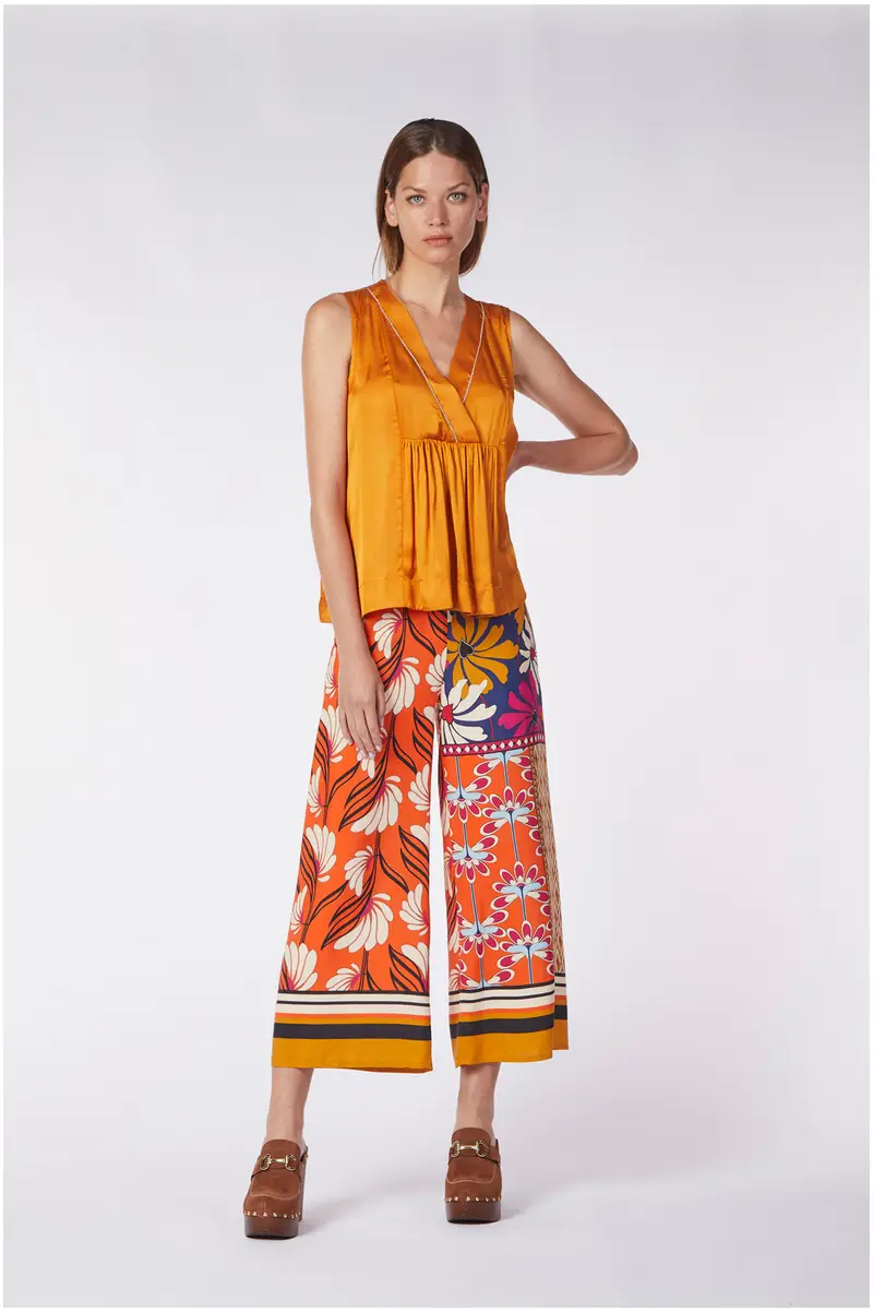 blusa smanicata con scollo a v con ricamo papaja