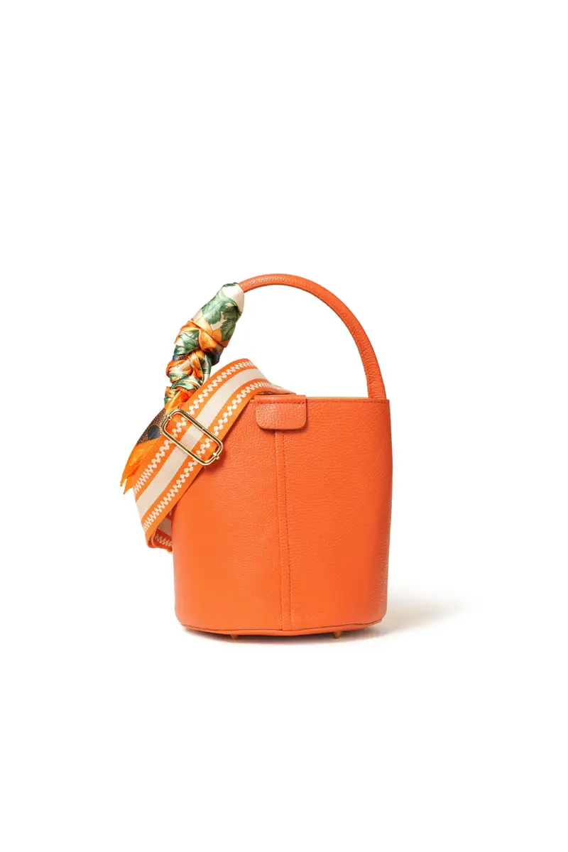 Borsa con tracolla in pelle arancio bor582