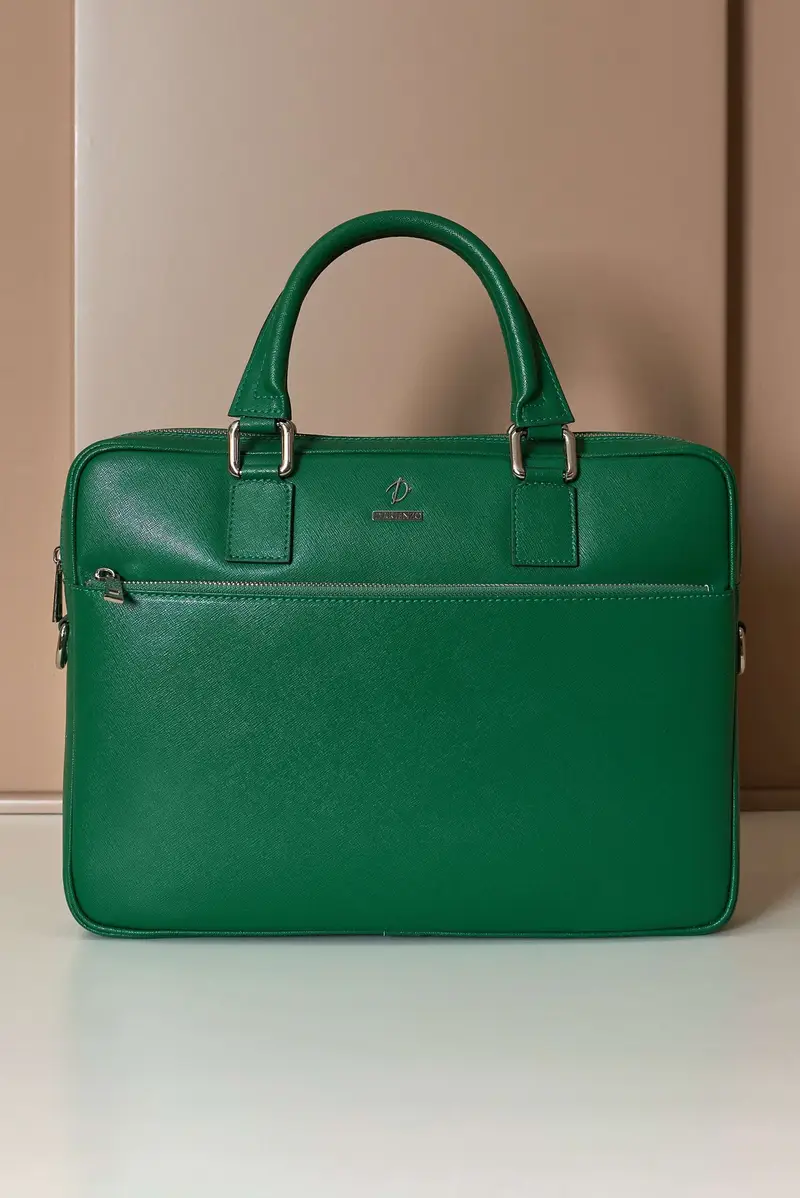 Borsa Ventiquattrore in pelle di vitello verde chiaro saffiano tasca zip D'Arienzo, Seleziona Taglia Unica, Colore Verde
