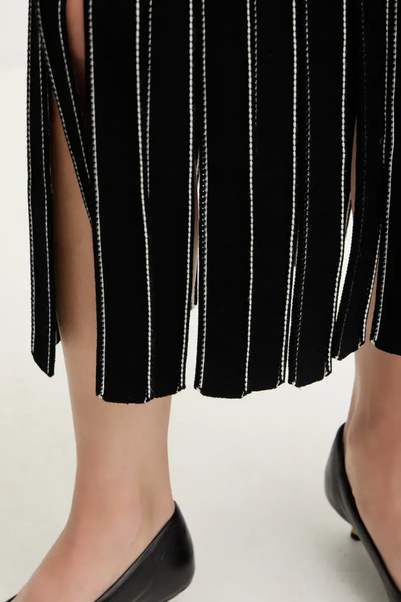 gonna colore nero 50553135 miniatura 4