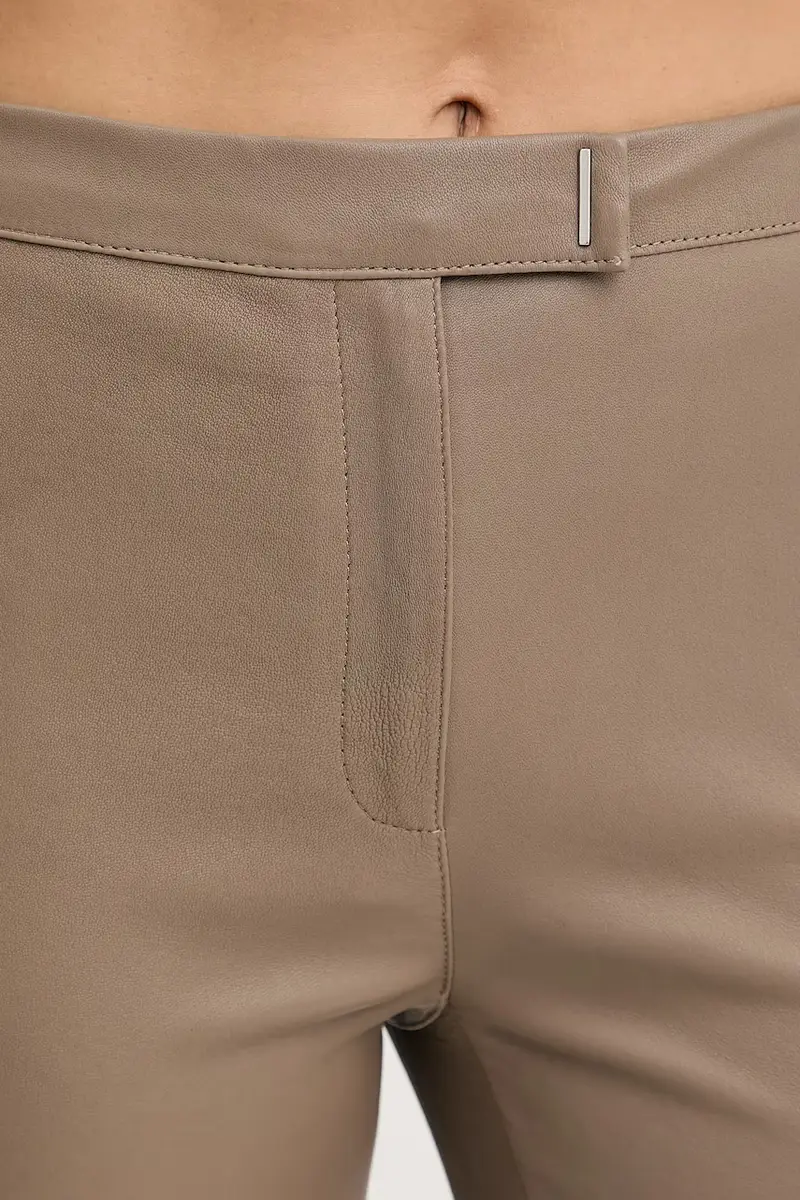 pantaloni in pelle donna colore marrone 50541926 Beige miniatura 4