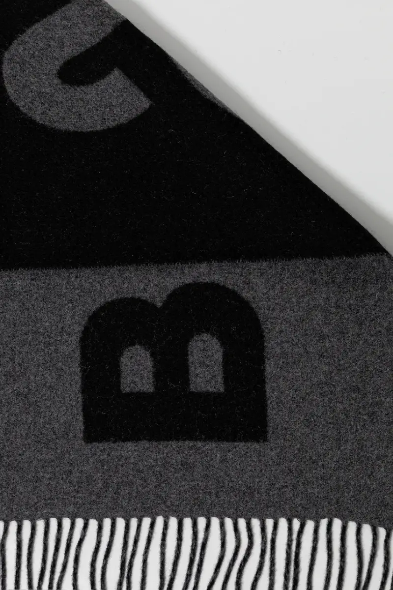 sciarpa in lana colore grigio 50527099 miniatura 2