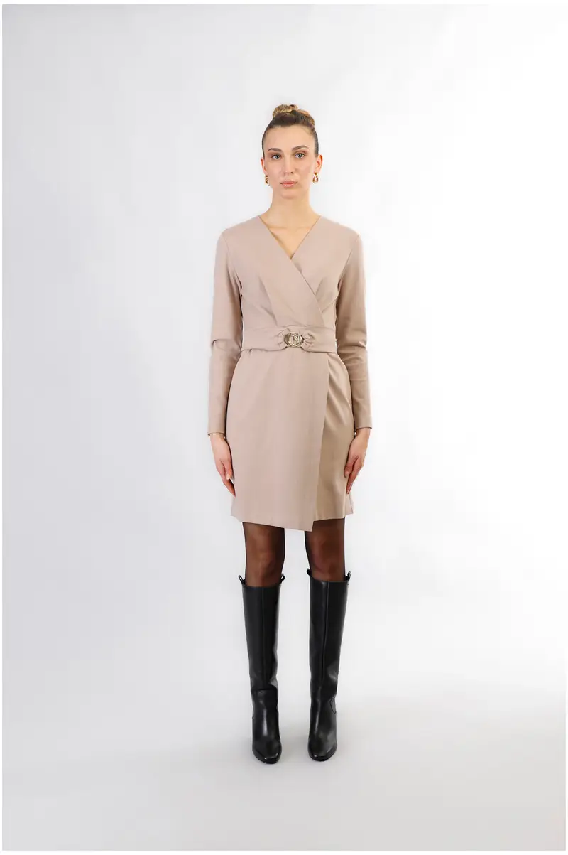 abito portafoglio con fusciacca in tessuto elasticizzato champagne