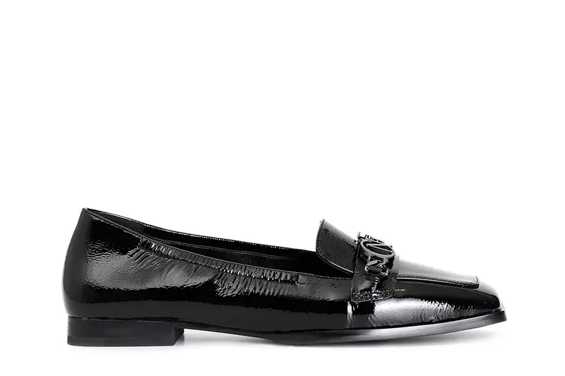 ballerina in naplak con morsetto nero