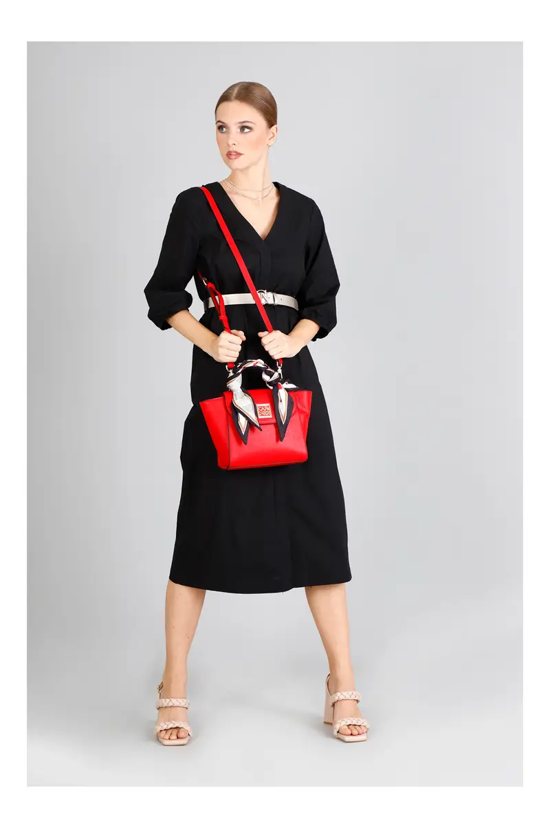 bauletto rigido con manico in catena e foulard rosso miniatura 2