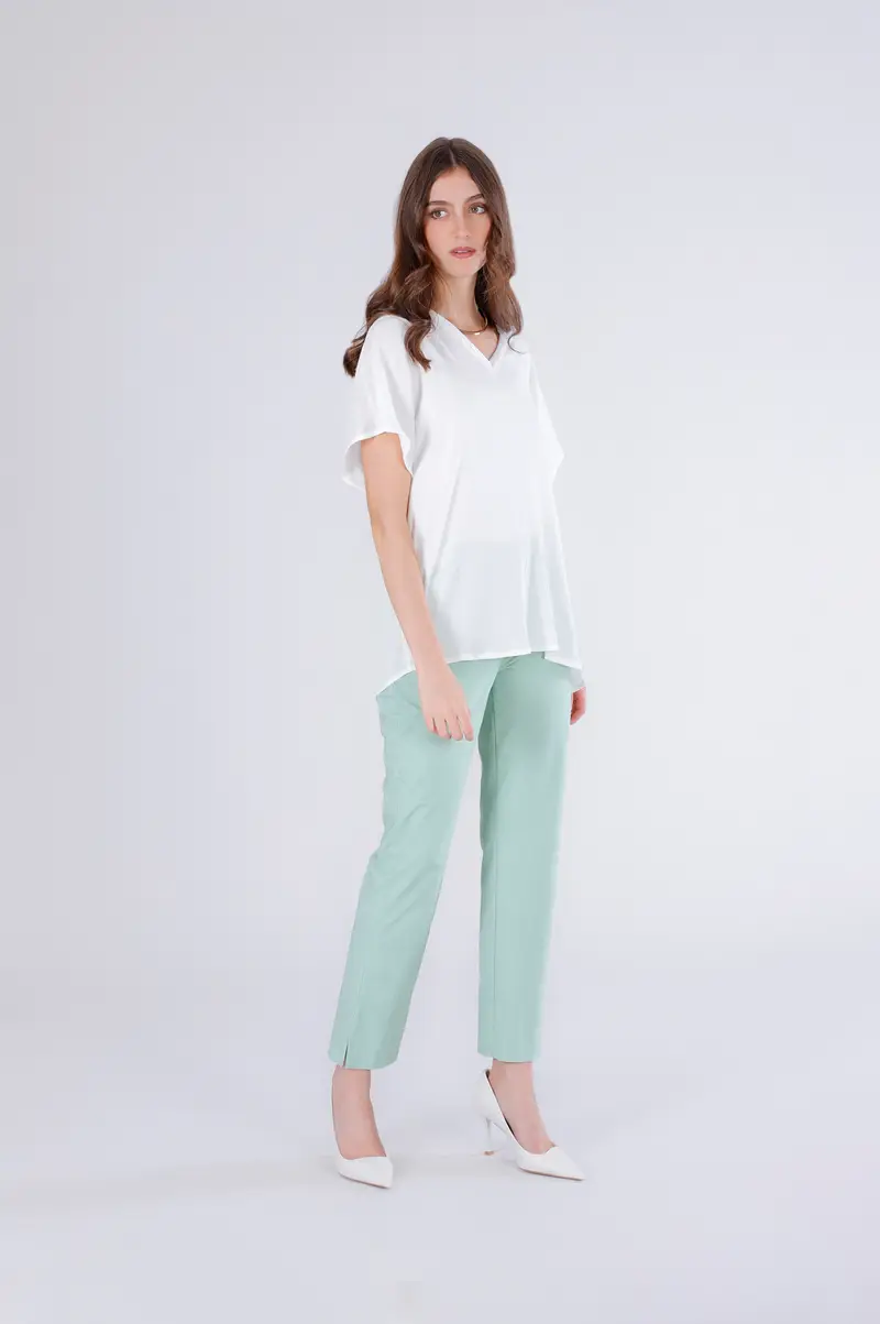 blusa manica corta a kimono con rifiniture in raso bianco