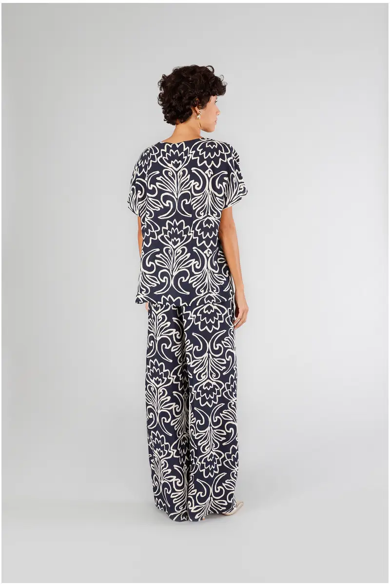 blusa scollo a "v" in marocaine stampato arabesco multiblu miniatura 2