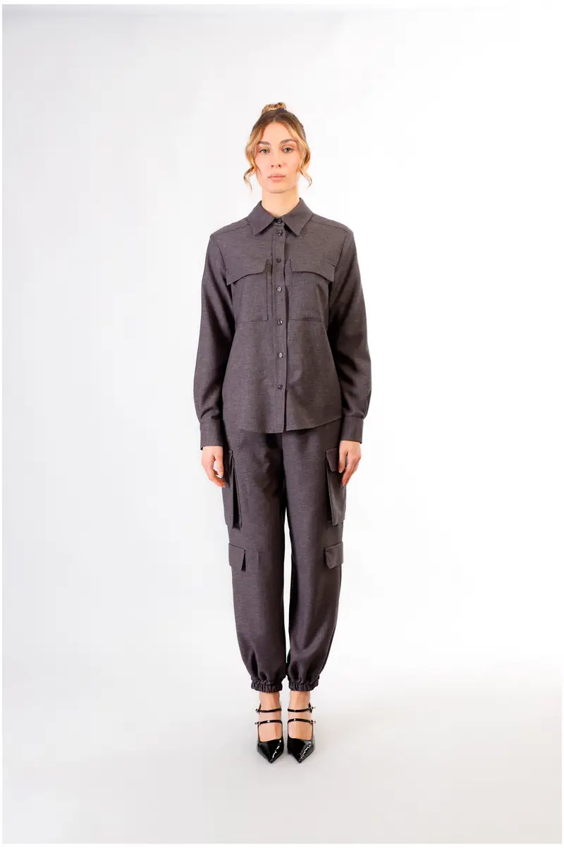 camicia con tasche a toppa antracite