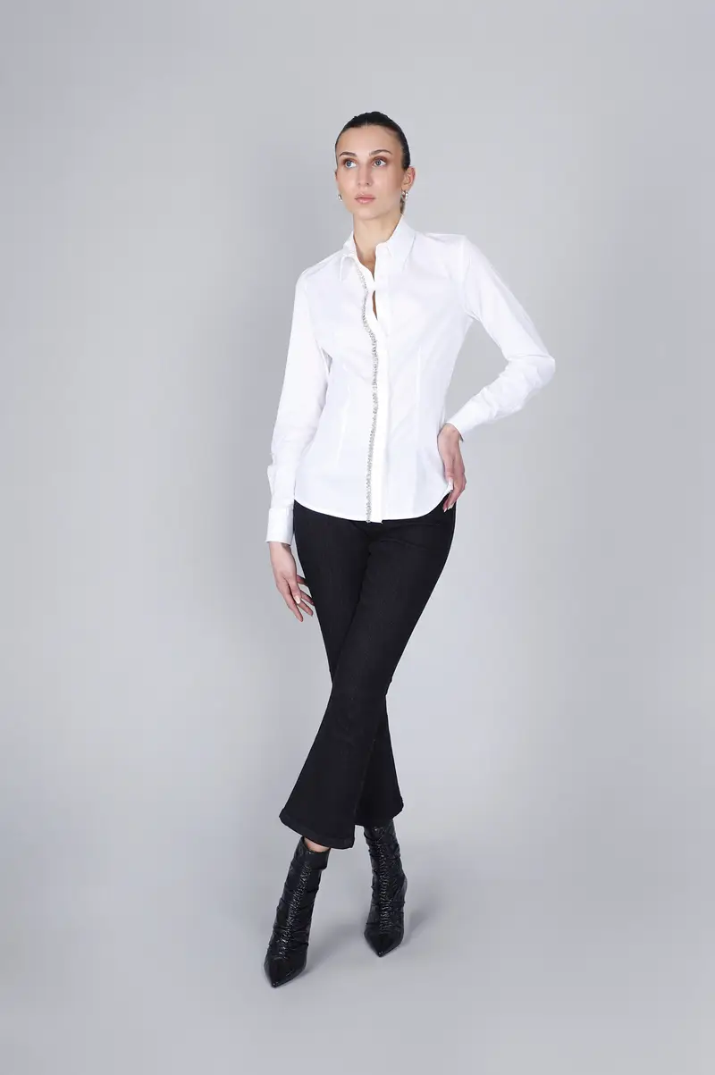 camicia in popeline con passamaneria strass davanti bianco