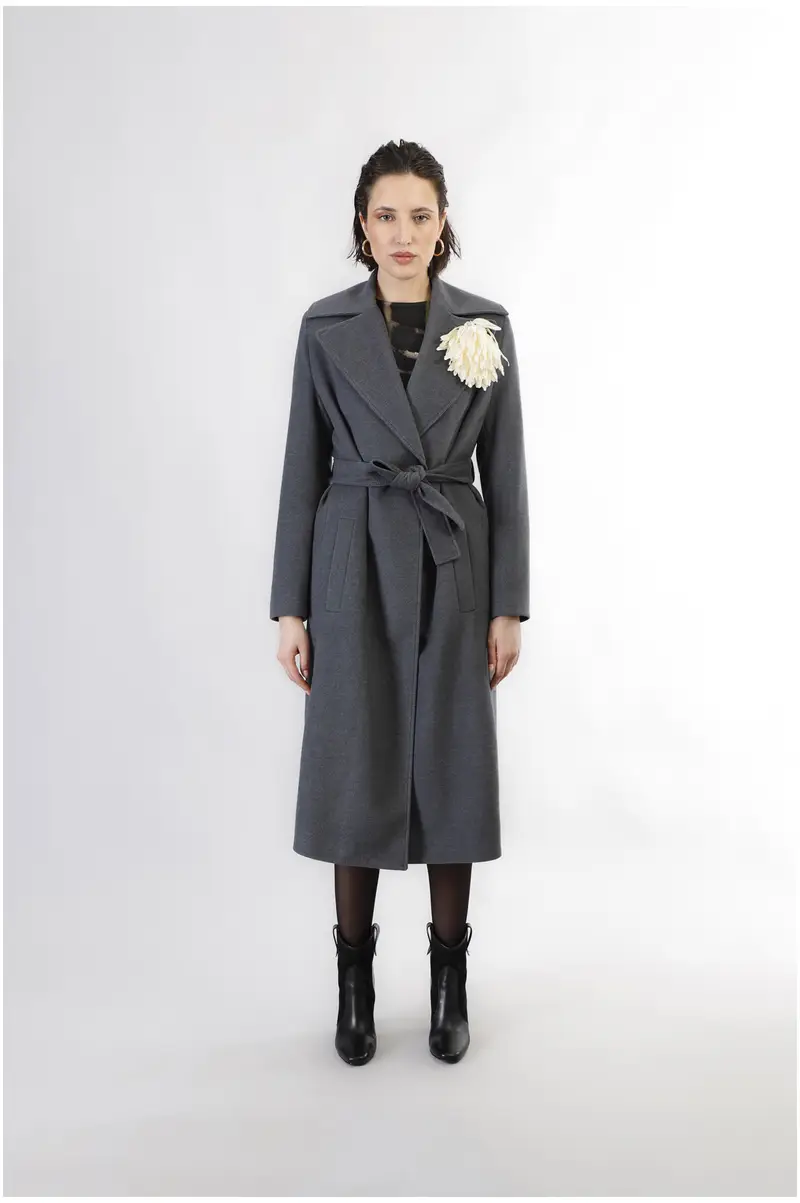 cappotto lungo tipo vestaglia fumo