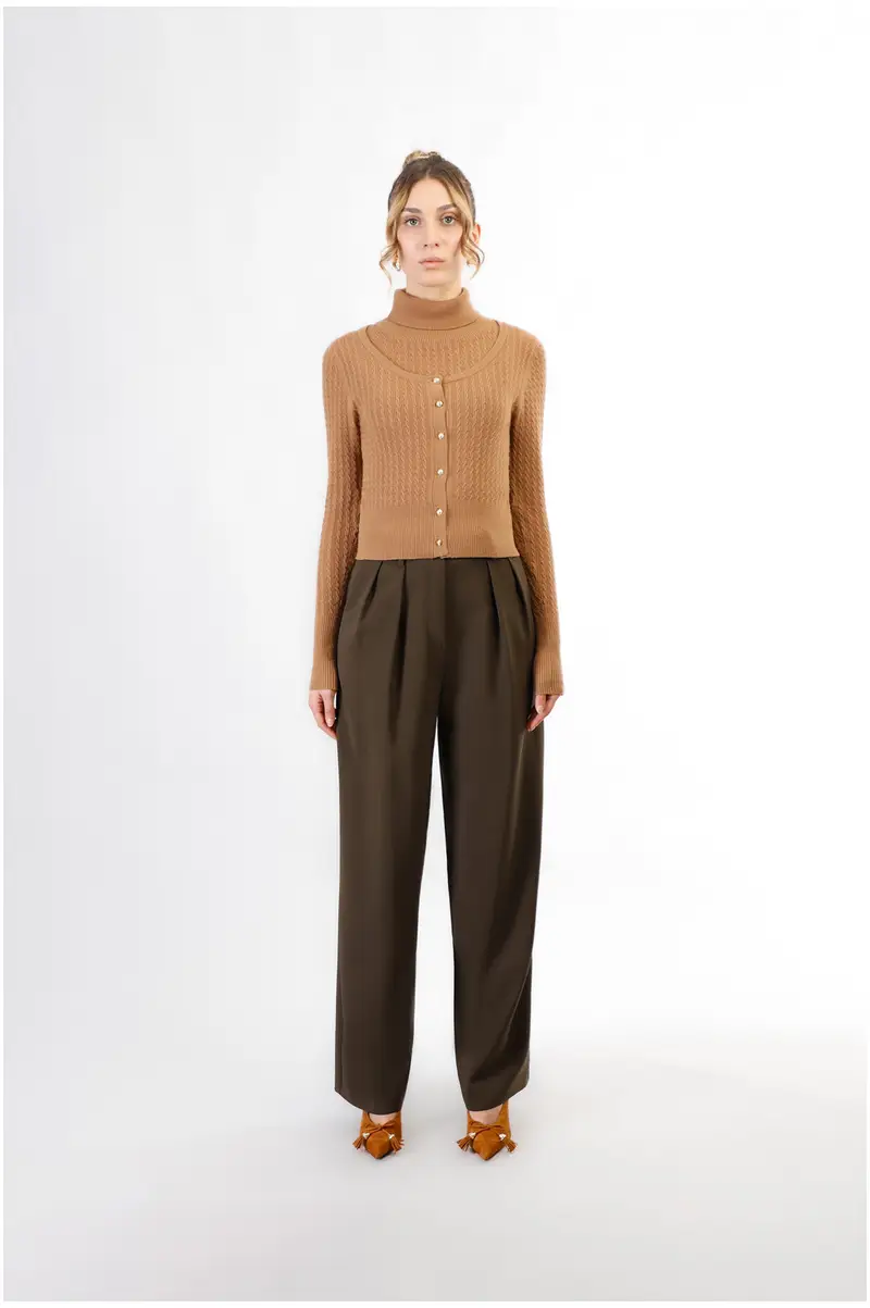 cardigan corto con bottoni cammello