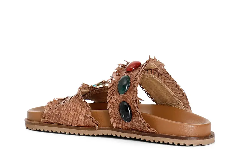 ciabatta intrecciata con pietre e fibbia gioiello cuoio miniatura 2