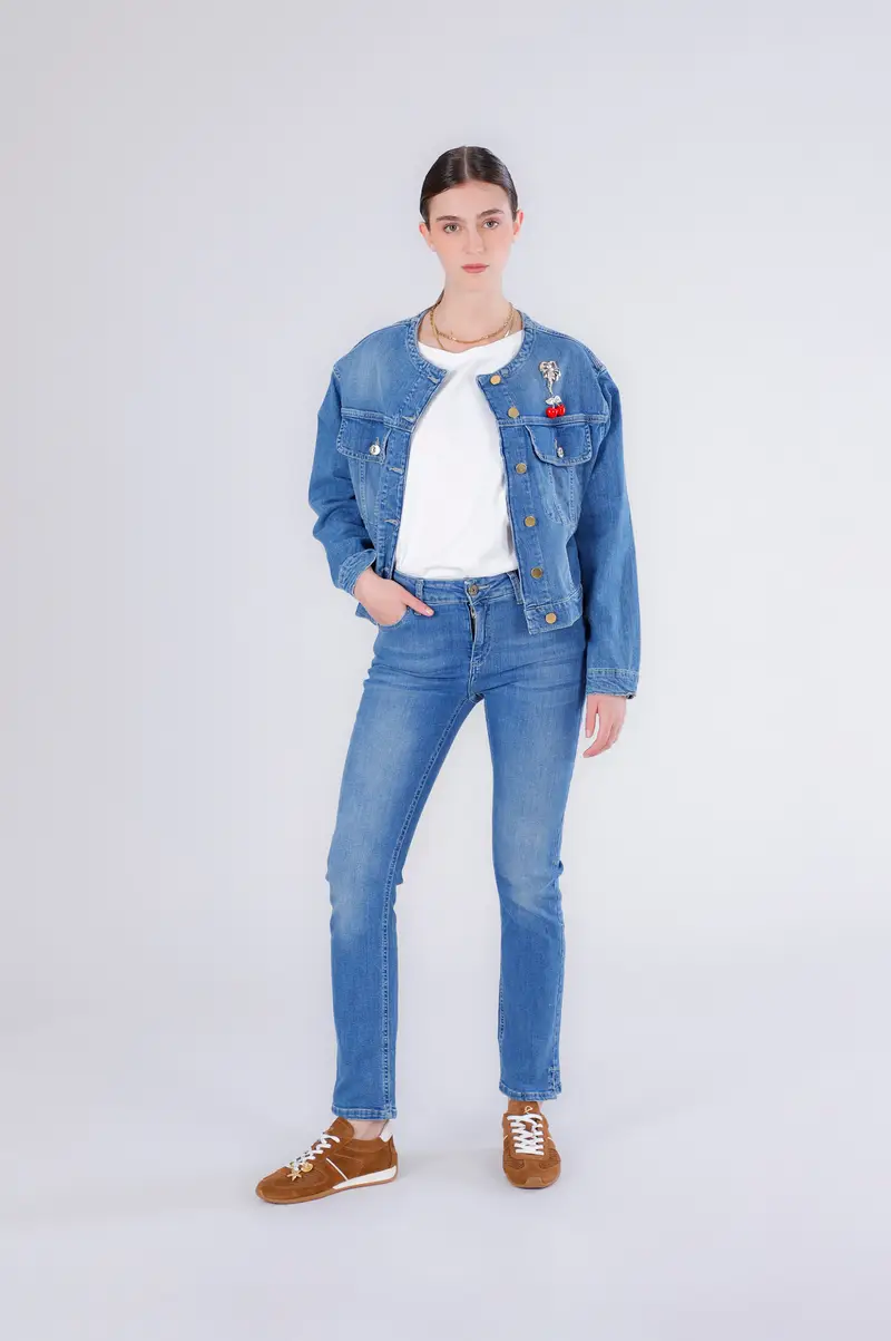 giubbino di jeans senza colletto blu medio