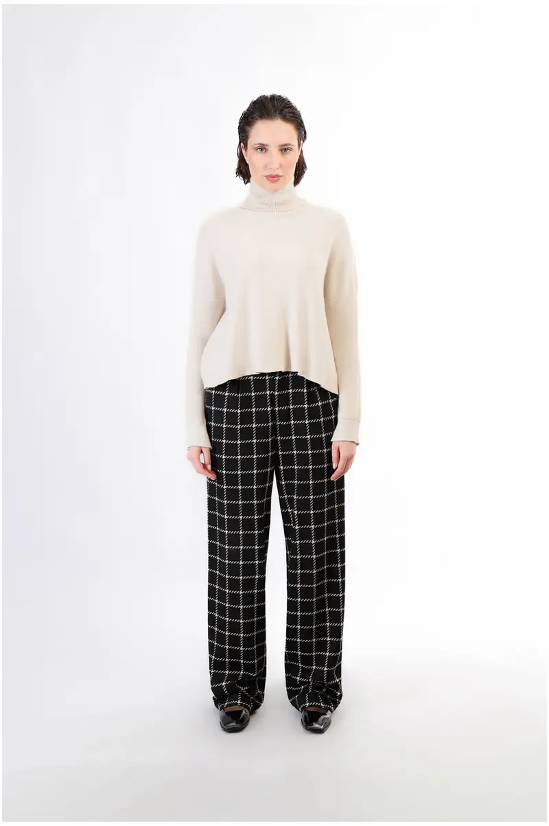 maglia collo alto avorio