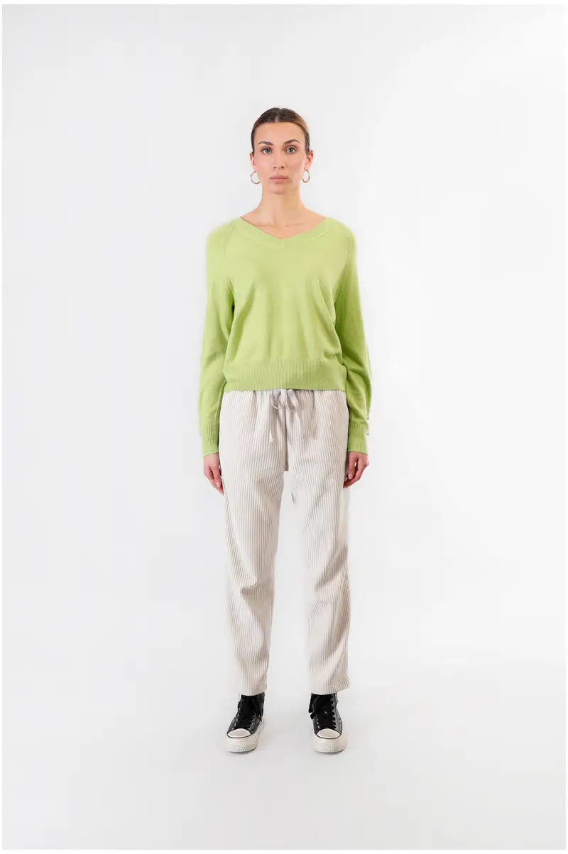 maglia con scollatura a v pistacchio