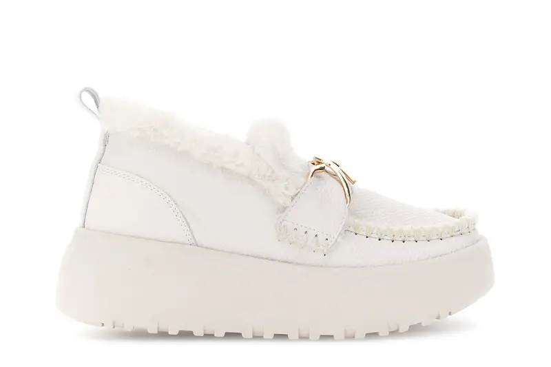 mocassini in pelle con accessorio panna