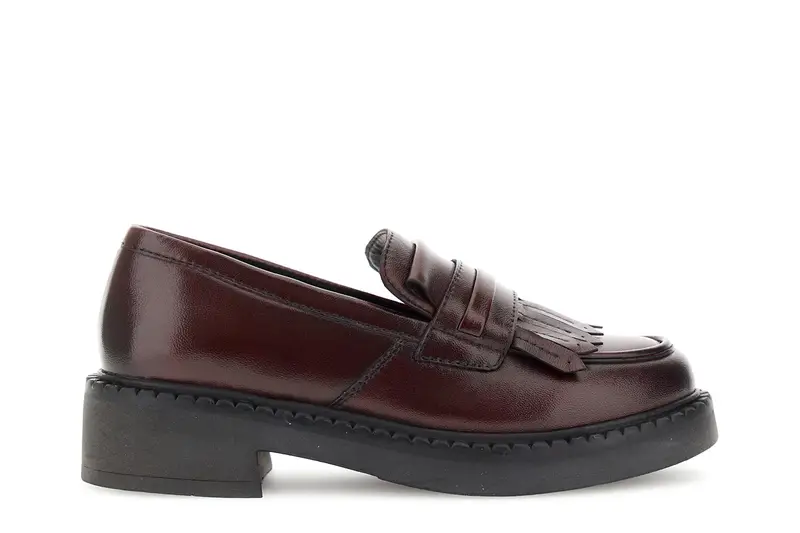 mocassini in pelle con frange bordeaux