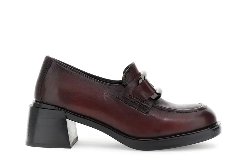 mocassini in pelle con morsetto bordeaux