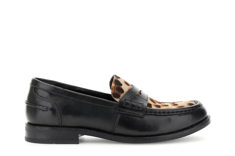 mocassini in pelle con riporto in pelle effetto cavallino nero