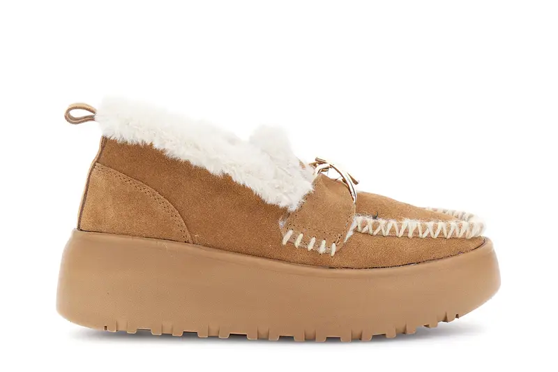 mocassini in pelle scamosciata con accessorio cuoio