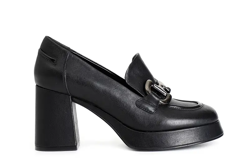 mocassino da donna in nappa con morsetto nero