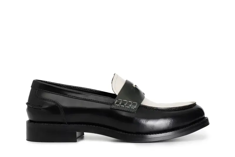 mocassino da donna in pelle abrasivata in tre colori con accessorio multi nero