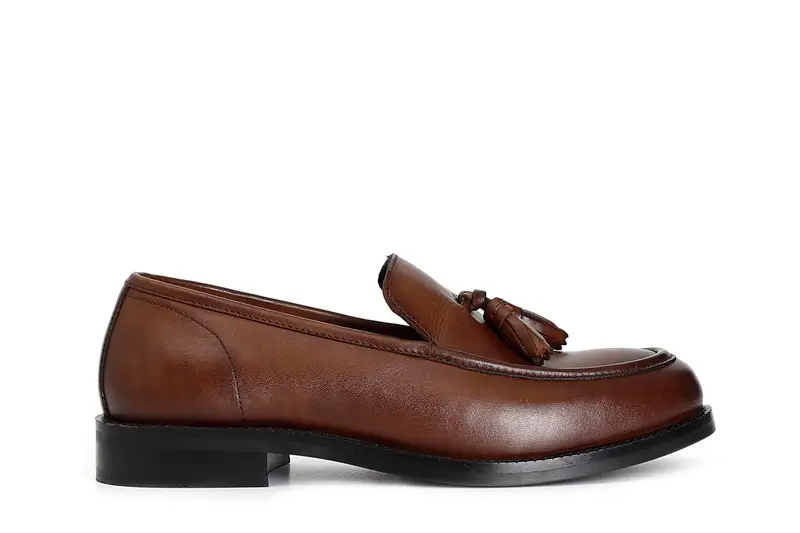 mocassino da donna in pelle con nappine cognac