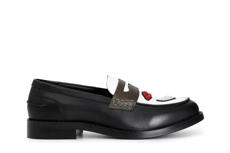 mocassino da donna in pelle con patch multinero