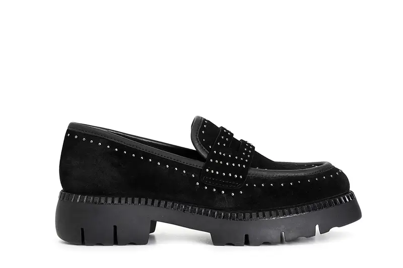 mocassino da donna in pelle scamosciata con borchie nero