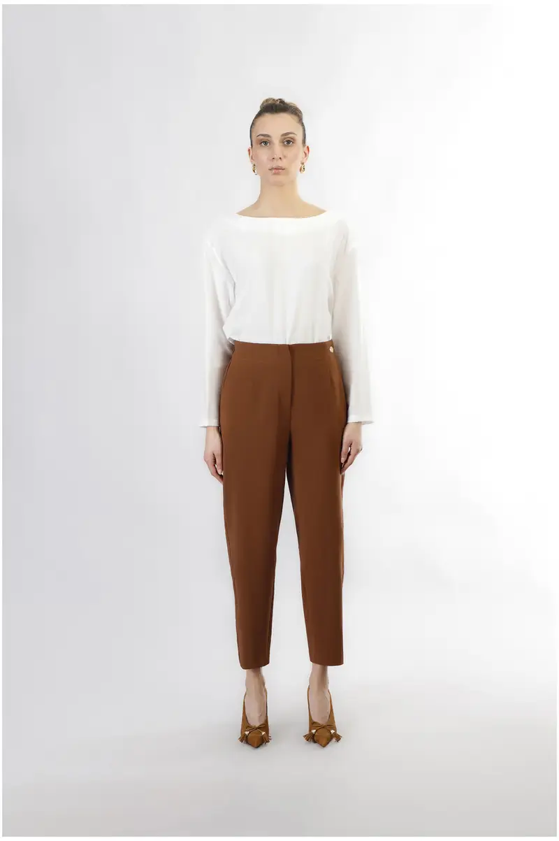 pantaloni dritti in tessuto bistretch tabacco