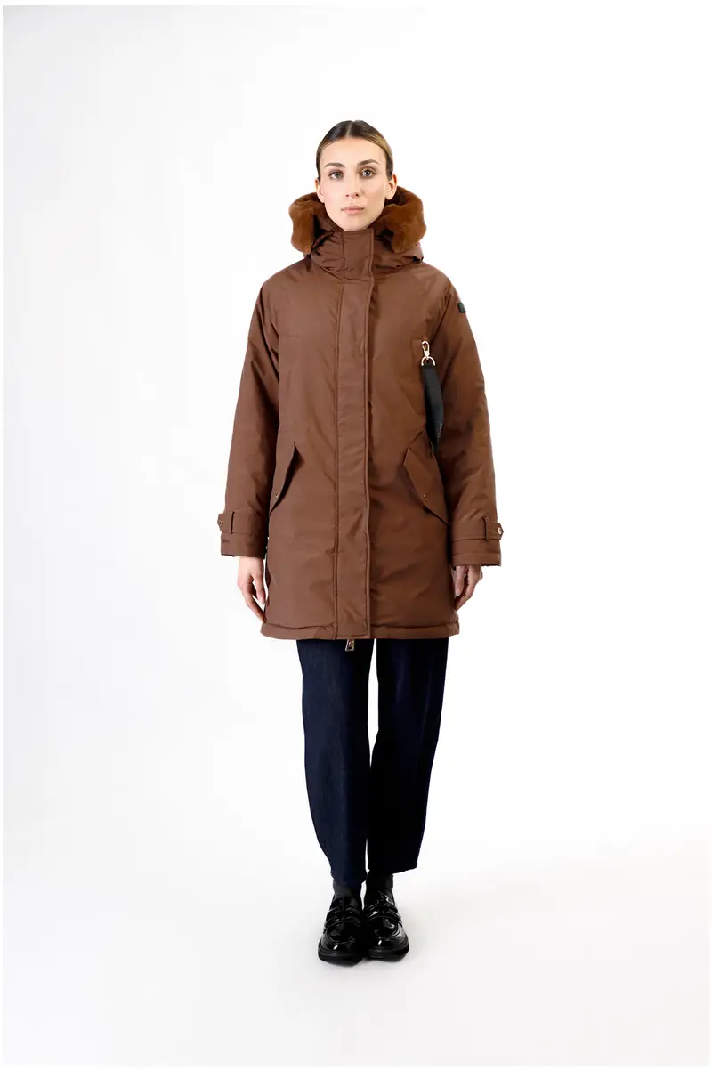 parca con cappuccio foderato in ecopelliccia gianduia