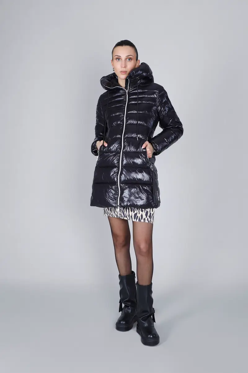 piumino avvitato con cappuccio fisso nero