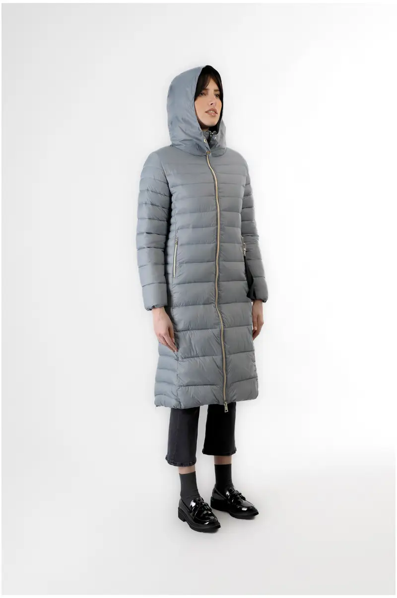 piumino lungo con collo avvolgente polvere