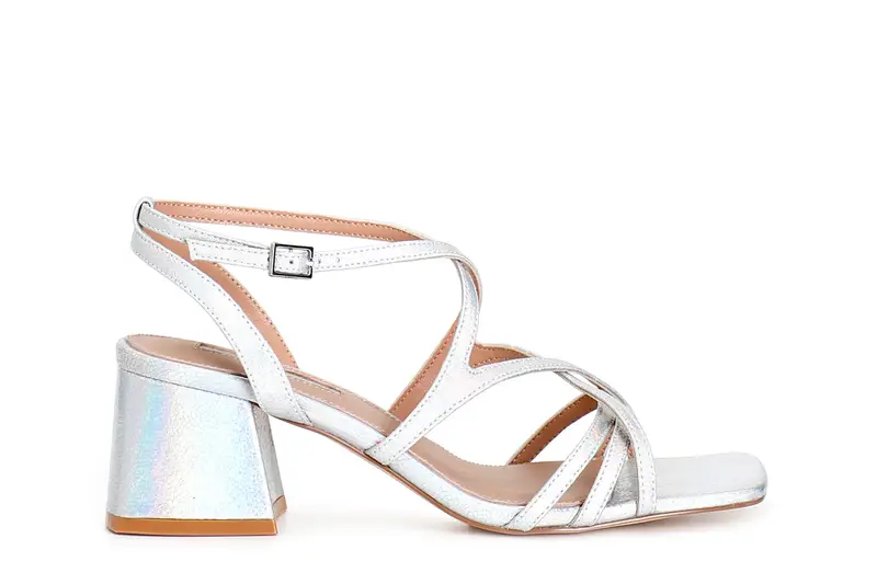 sandali effetto metallico con incrocio argento