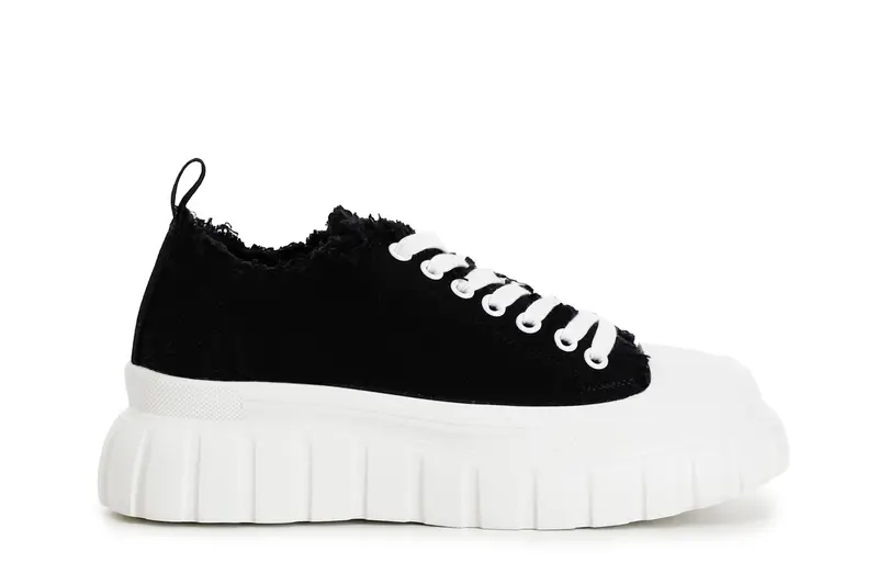 sneakers allacciate in tessuto sfrangiato nero