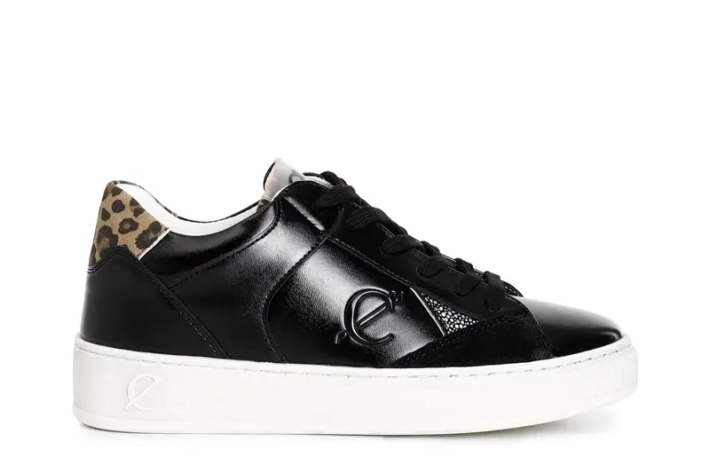 sneakers da donna effetto laminato nero/maculato