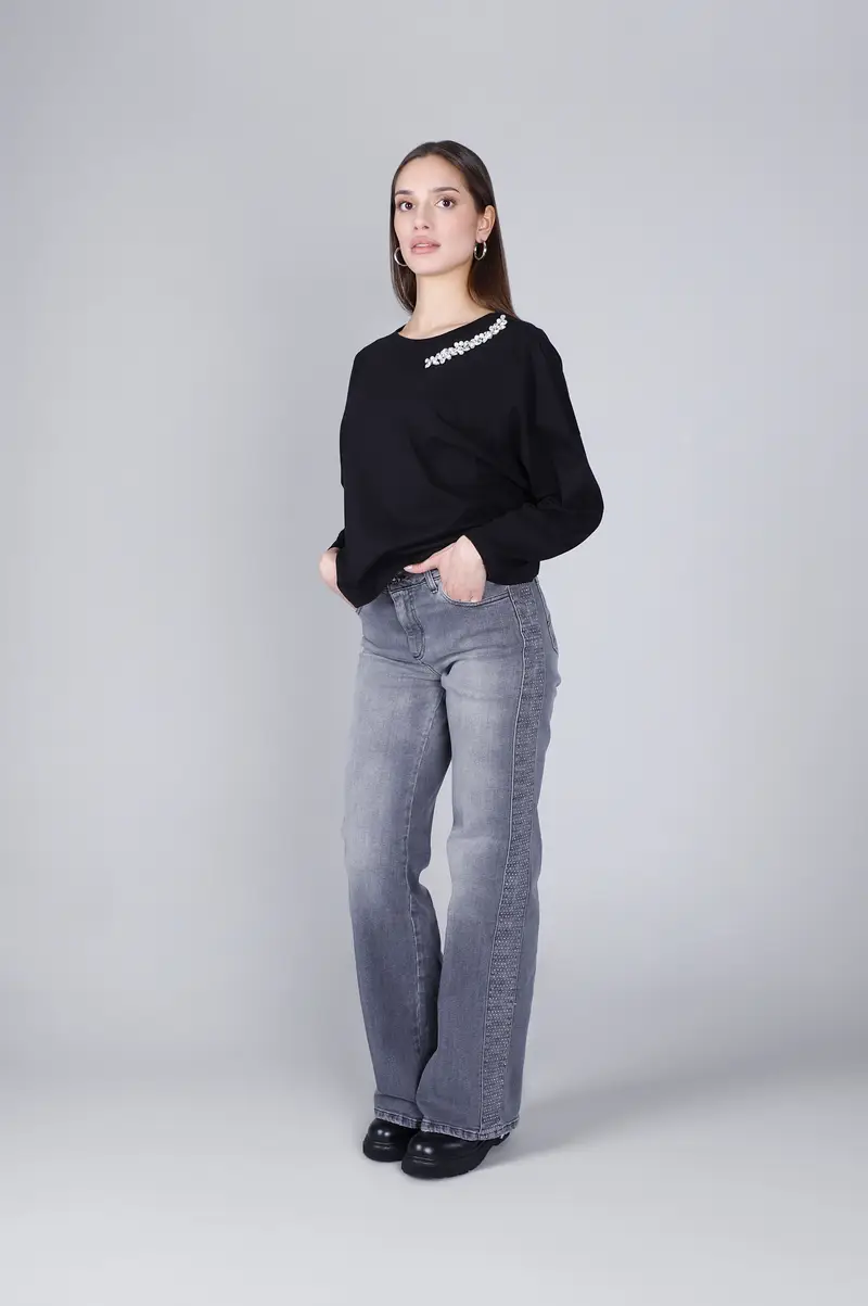 t-shirt manica lunga con applicazione strass nero