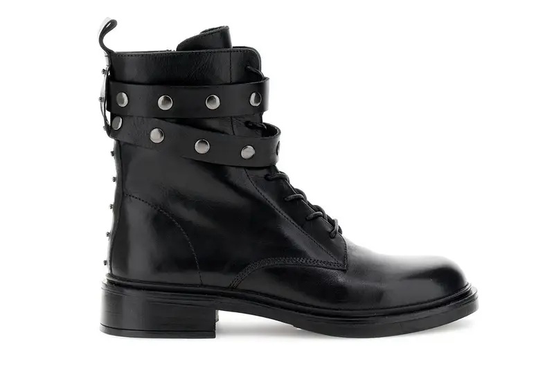 tronchetti allacciati in pelle con cinturini decorati nero