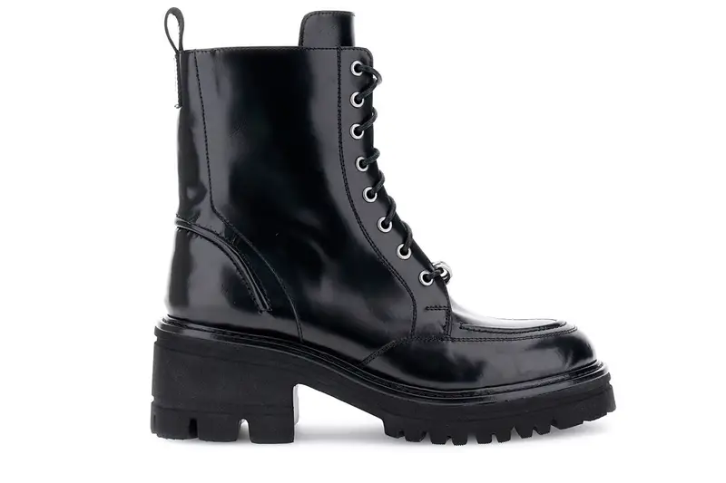 tronchetti allacciato in pelle spazzolata e accessorio nero