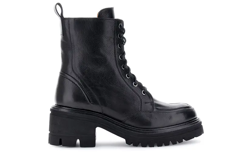 tronchetti in pelle allacciato nero