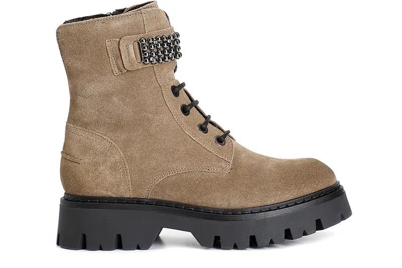 tronchetto da donna allacciato con accessorio in pelle scamosciata noce