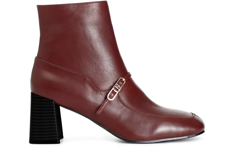 tronchetto da donna in nappa con fibbia bordeaux