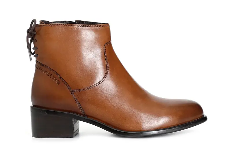 tronchetto da donna in pelle con lacci dietro cuoio