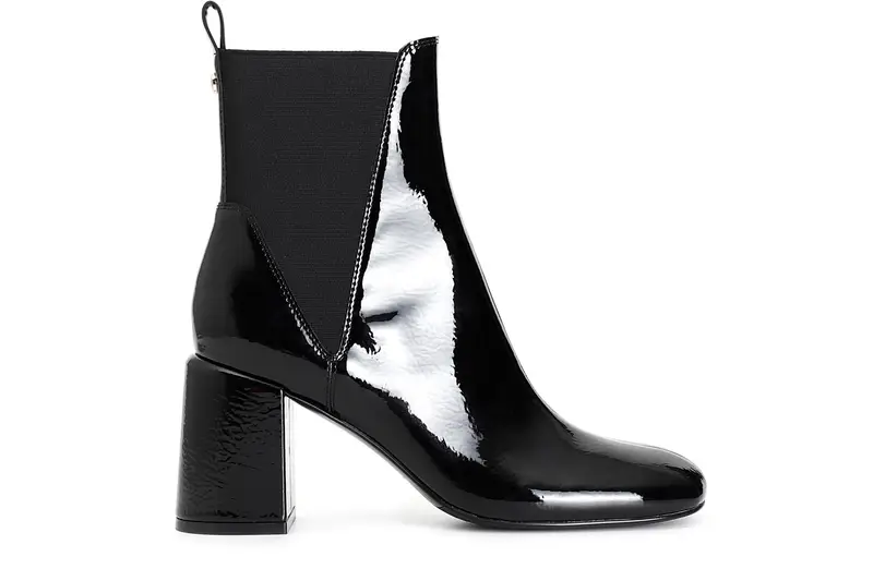 tronchetto da donna in pelle naplak nero