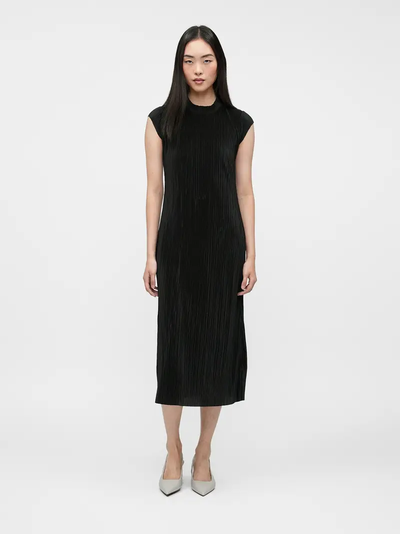 Abito nero miniatura 2