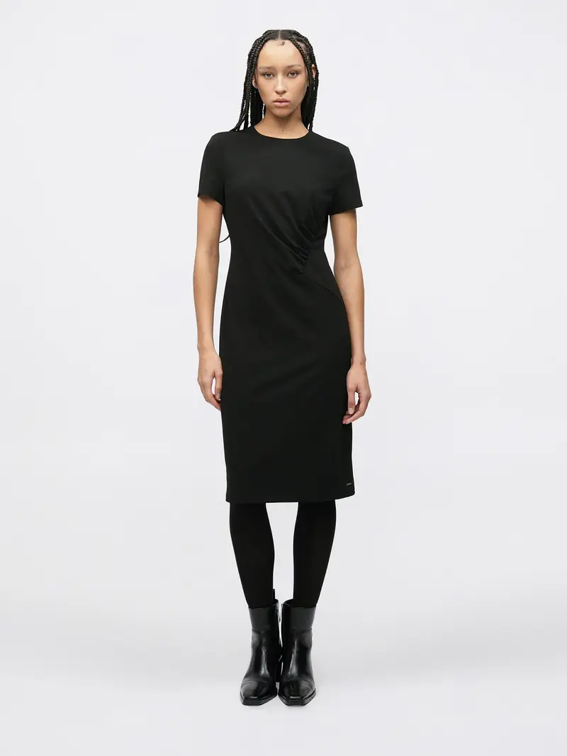 Abito nero miniatura 2